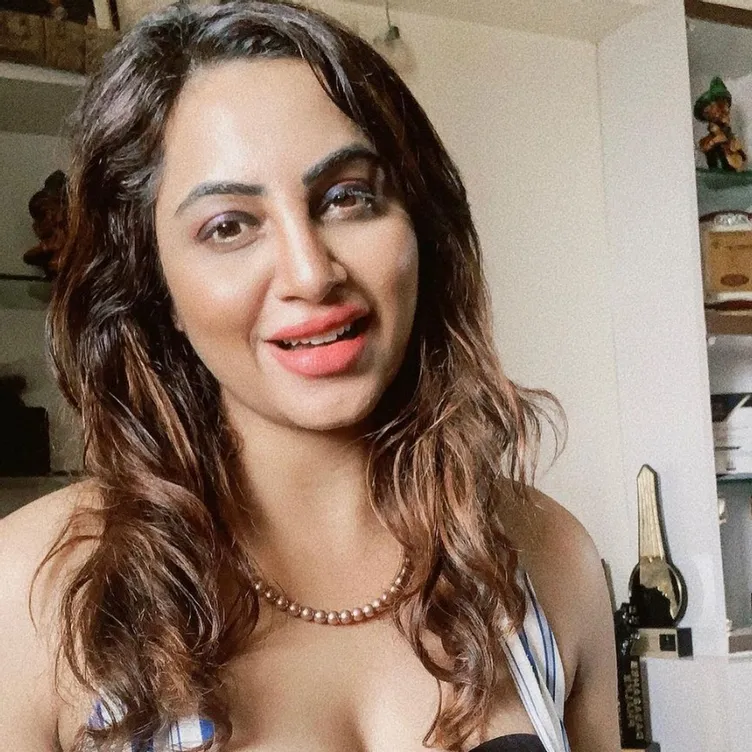 Arshi Khan