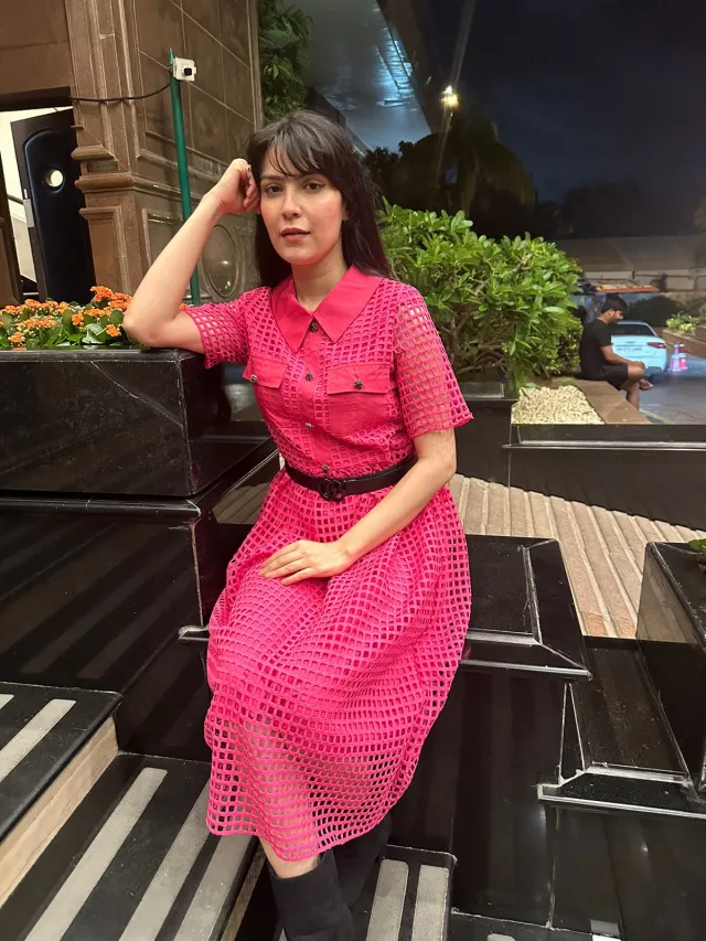 Firoza Khan (Khanzaadi)